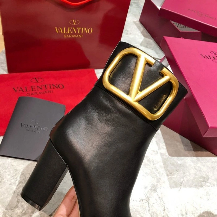 Va*lentino Boots