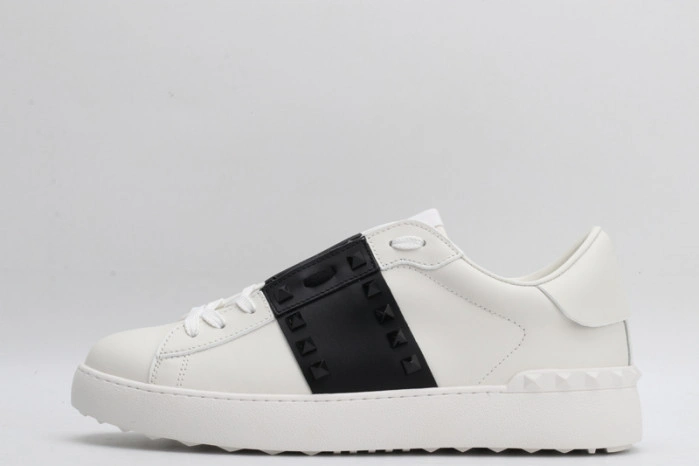 Va*lentino sneaker