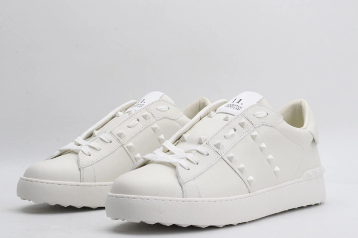 Va*lentino sneaker