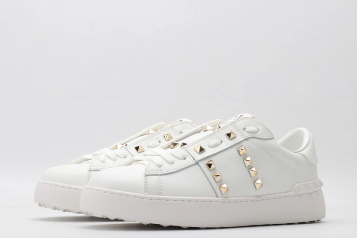 Va*lentino sneaker