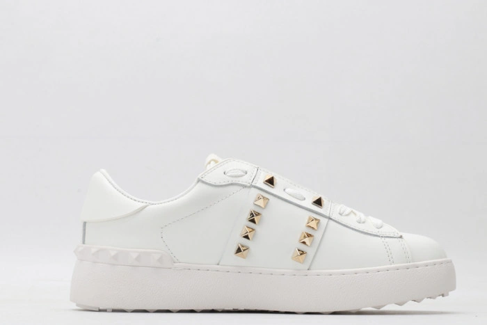 Va*lentino sneaker