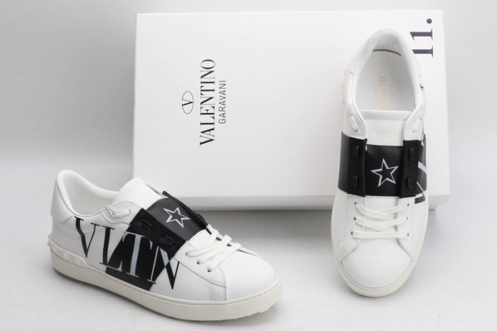 Va*lentino sneaker