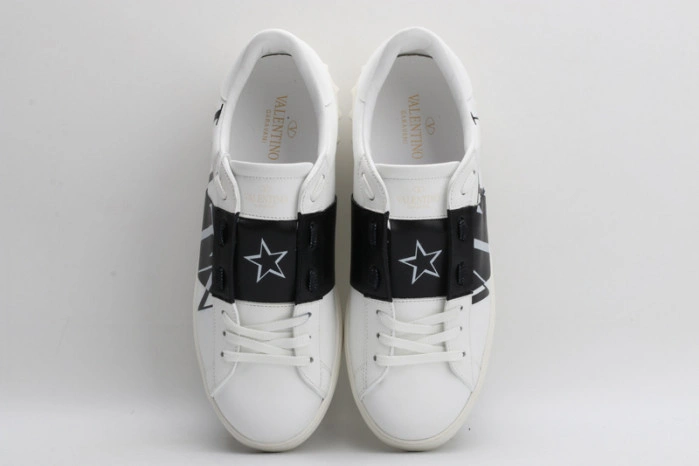 Va*lentino sneaker