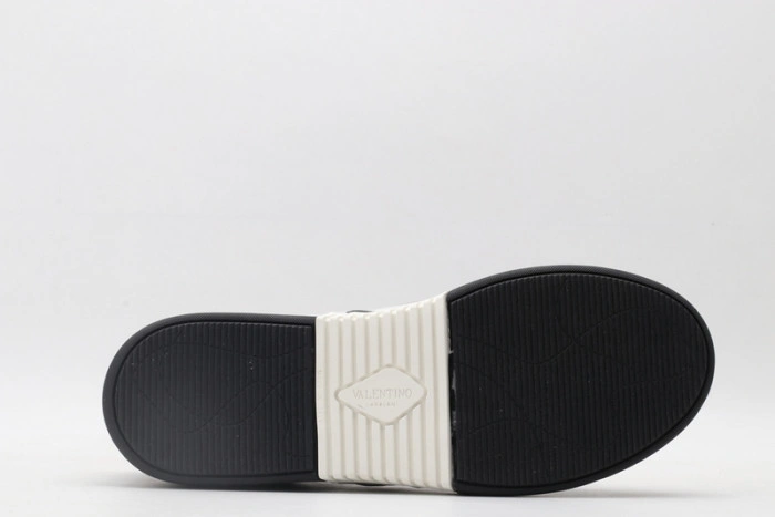 Va*lentino sneaker