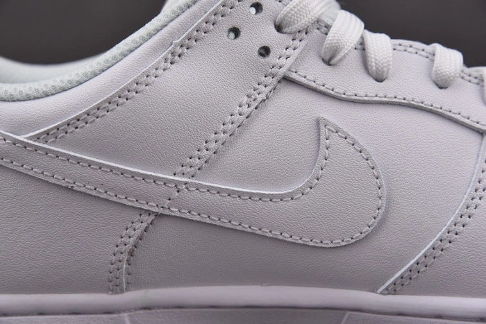 WMNS DUNK LOW 'TRIPLE WHITE' - NIKE - DD1503 109