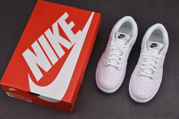 WMNS DUNK LOW 'TRIPLE WHITE' - NIKE - DD1503 109