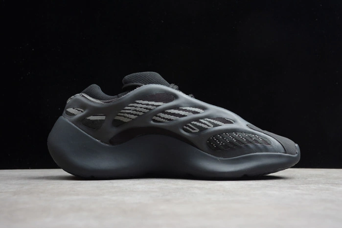 YEEZY 700 V3 GLOW IN THE DARK H67799