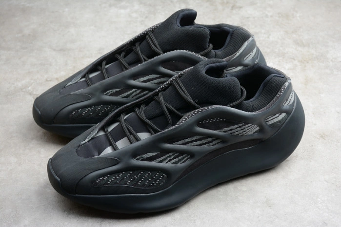 YEEZY 700 V3 GLOW IN THE DARK H67799