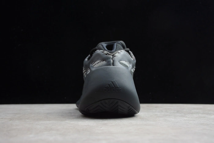 YEEZY 700 V3 GLOW IN THE DARK H67799
