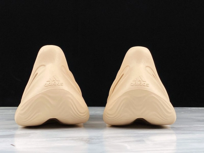 YEEZY FOAM RUNNER