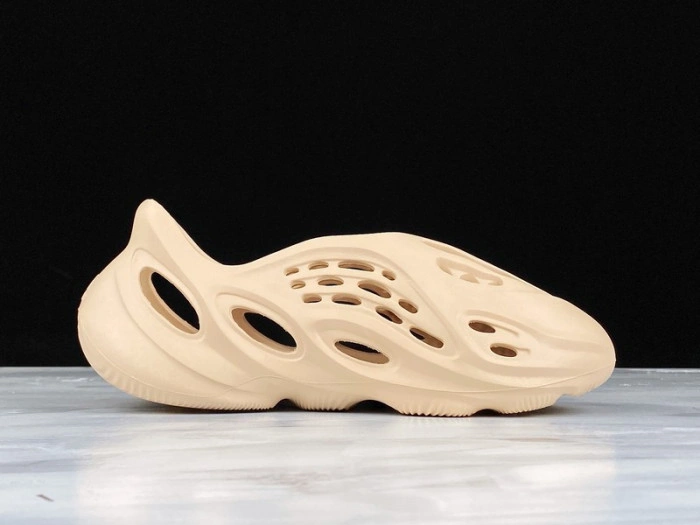 YEEZY FOAM RUNNER