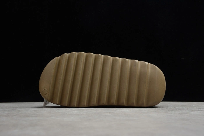 Yeezy Slide Earth Brown  FV8425