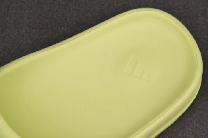 Yeezy Slide Green GX6138