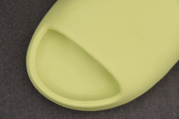Yeezy Slide Green GX6138