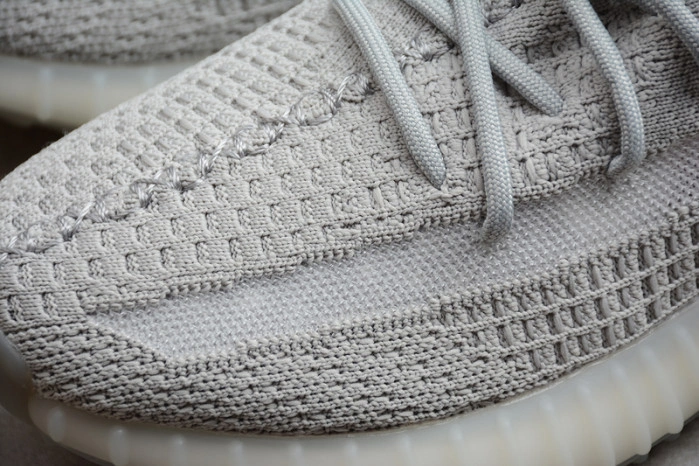 adidas Yeezy Boost 350 V2 Tail Light  FX9017