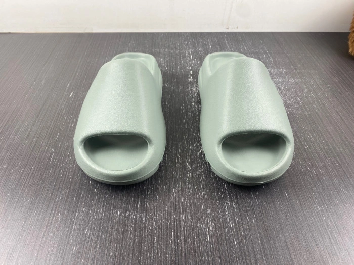adidas Yeezy Slide Salt   ID5480
