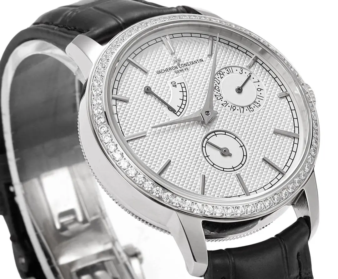 SoftTouch 8F Factory Vacheron Constantin Traditionnelle 83520 000R-9909 Mechanical Watch – Silver Dial, Black Leather Strap, Multi-Function Design, Best Super Clone Quality 4251