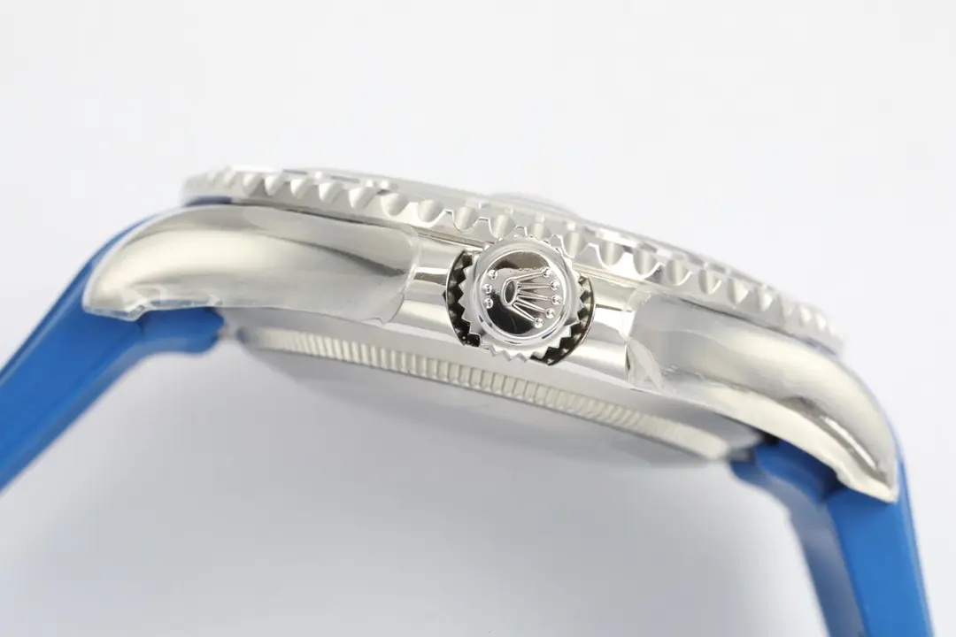 UrbanChic Rolex Yacht-Master 42 Blue Dial Stainless Steel Case with Blue Rubber Strap – Sporty  Automatic Timepiece 346