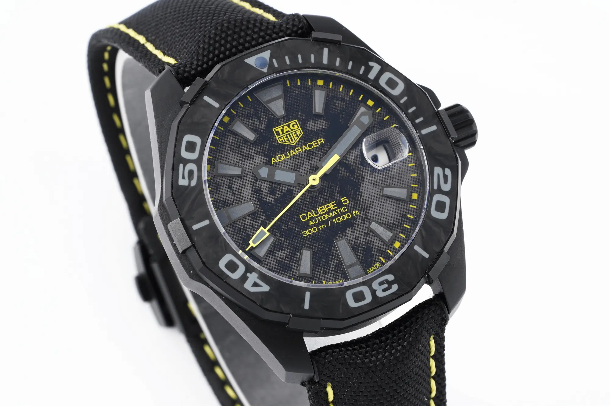 V6 Factory TAG Heuer Series Watch – Black Carbon Fiber Dial, Yellow Stitching Strap, Formal &  Style, SW200 Movement, Super Clone Replica Edition HighQuality 4099