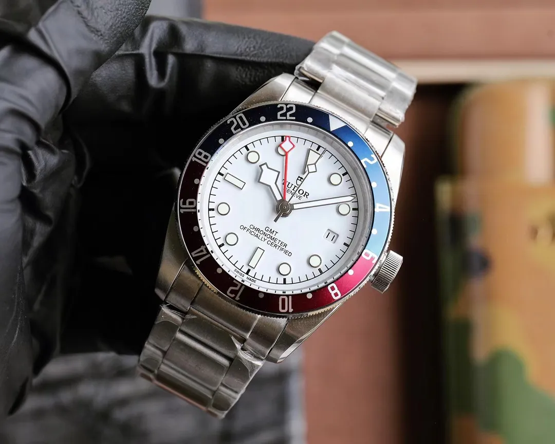 ZF Factory Tudor Black Bay GMT White Dial Pepsi Bezel Stainless Steel Automatic Men’s Watch Soft 4260