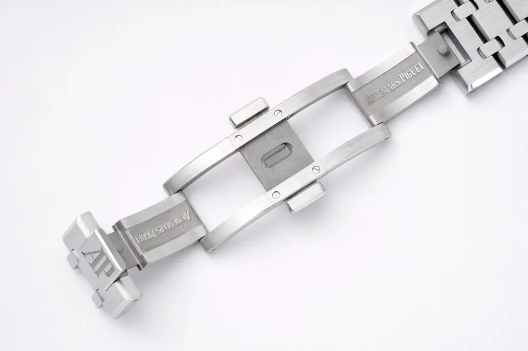 Sleek 8F Factory Audemars Piguet Royal Oak 15400 Silver Automatic Super Clone Watch 5318