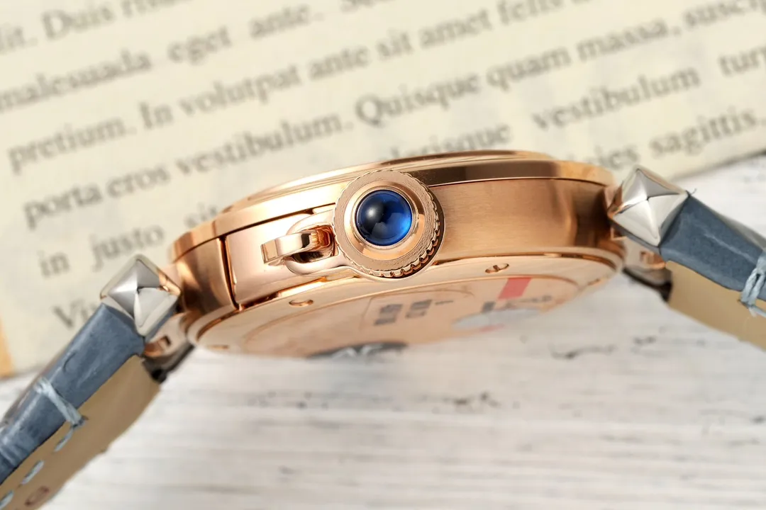 Contemporary Cartier Santos AF Rose Gold Round Case Blue Leather Strap Women’s Quartz Watch 2813