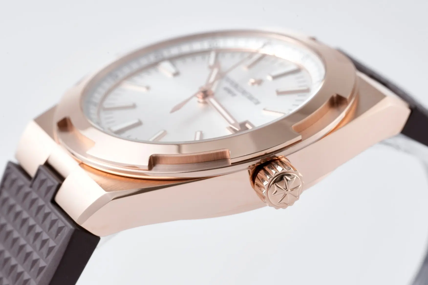 PPF Factory Vacheron Constantin Overseas 4500V Series – Rose Gold Case, Brown Rubber Strap, Luxury Automatic Super Clone Watch – Best Replica Quality SmoothTexture 7166