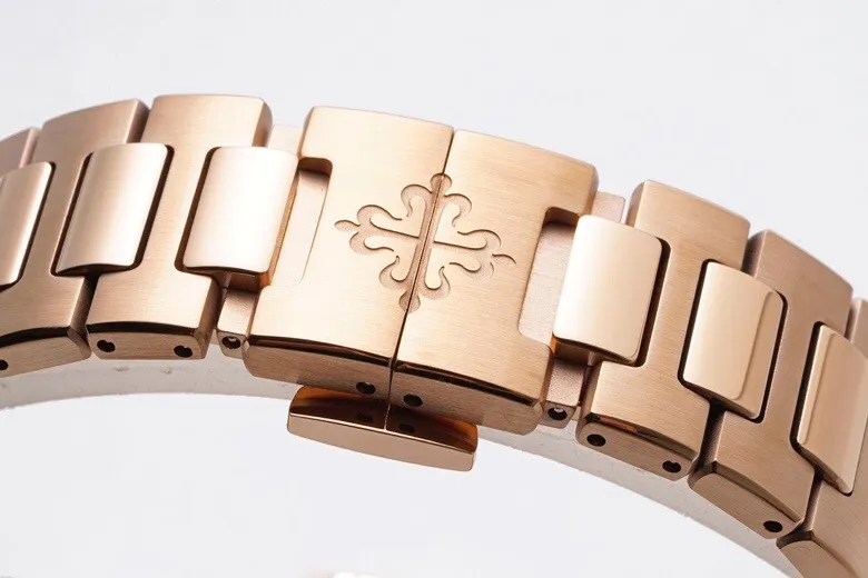 Youthful GR Factory Patek Philippe Nautilus 7118 Gold Super Clone Replica Watch 3357