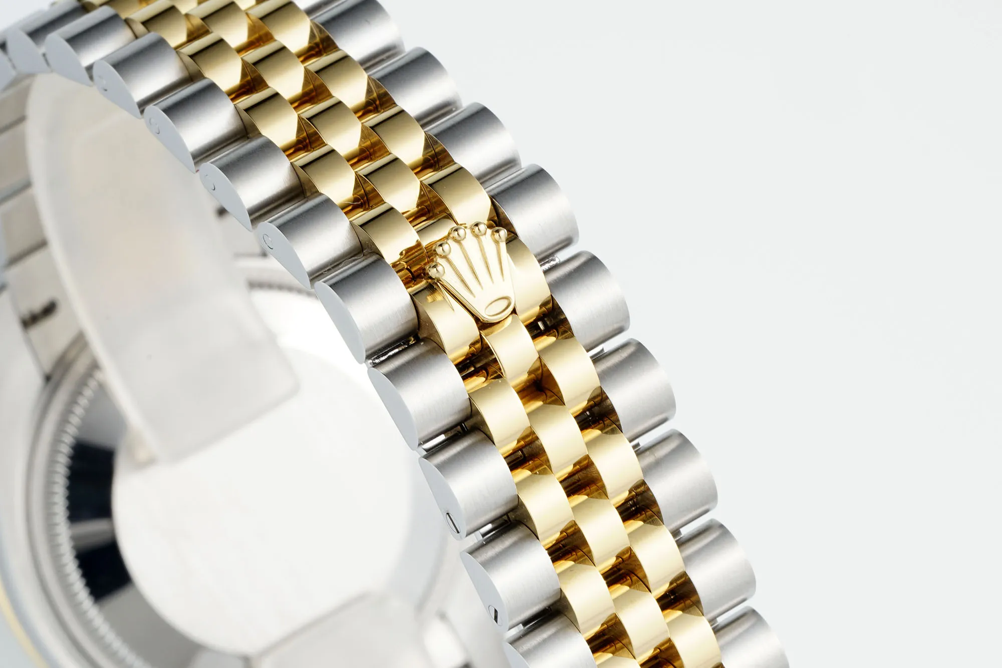AR Factory Rolex Lady-Datejust 28mm Two-Tone Yellow Gold and Steel Champagne Dial Diamond Markers Fluted Bezel Oyster Bracelet Watch OnTrend 4916
