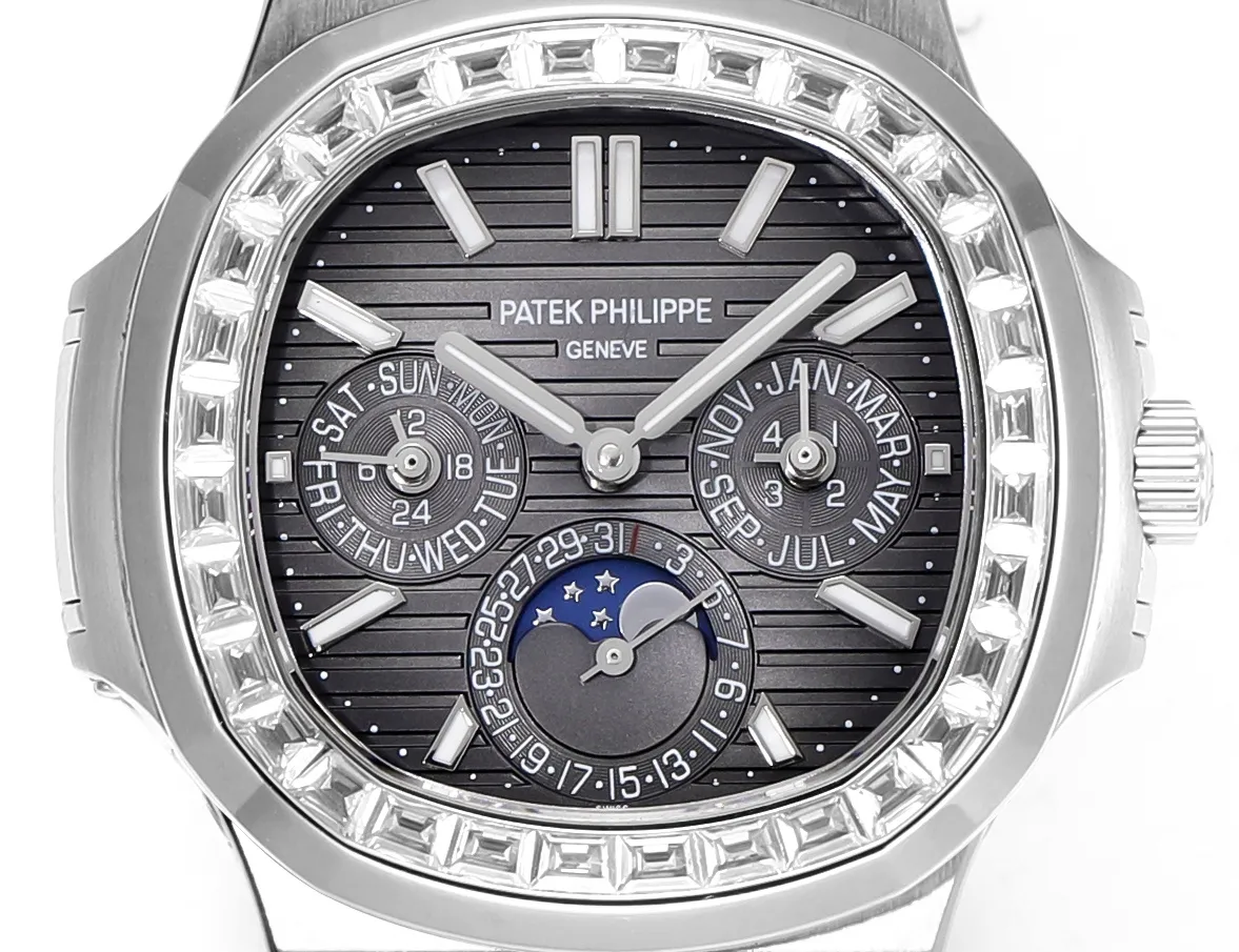 KM Factory Patek Philippe Nautilus 5740 1G Grey Dial Super Clone Replica Watch Sleek 6404