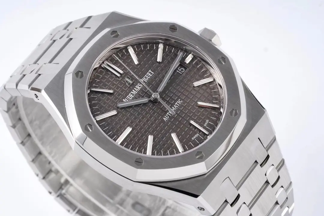 Lightweight KZ Factory Audemars Piguet Royal Oak 15400 Silver Automatic Super Clone Watch 6642