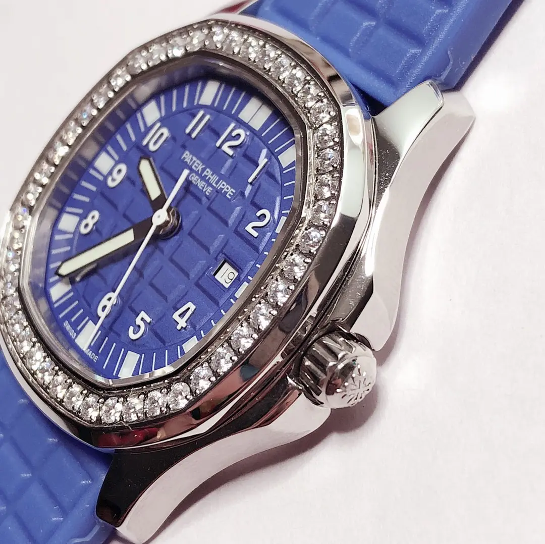 Patek Philippe Aquanaut Quartz Blue Super Clone Replica Watch TimelessDesign 2955
