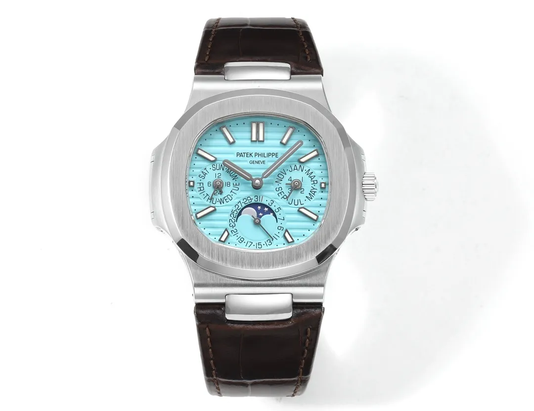 Patek Philippe Nautilus 5740 1G Blue Super Clone Replica Watch FlexibleFit 3399