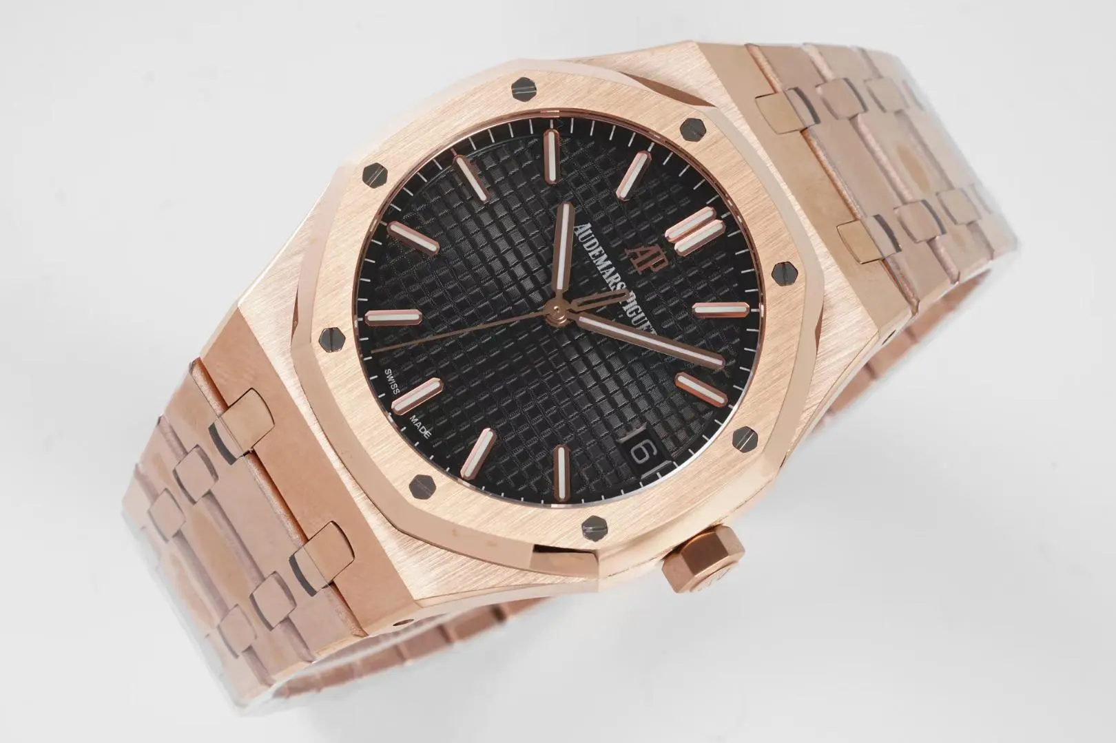 BBR Factory Audemars Piguet Royal Oak 15500 Rose Gold Black Dial Super Clone Watch Neat 5110
