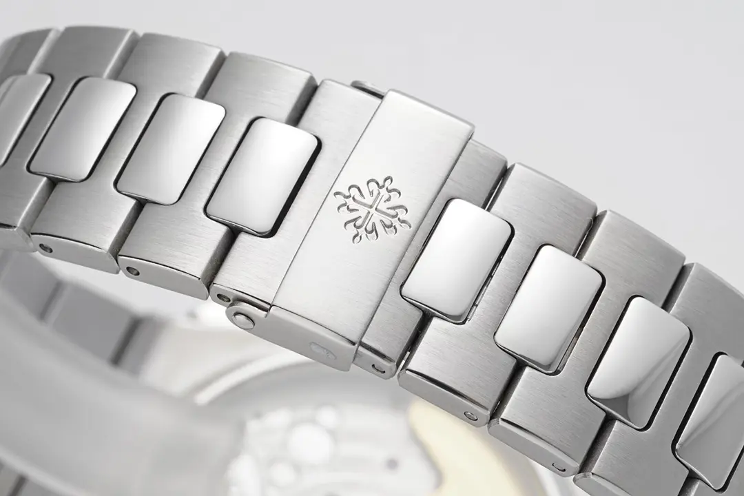 Modern R8 Factory Patek Philippe 5980 Silver Chronograph Super Clone Replica Watch 3048