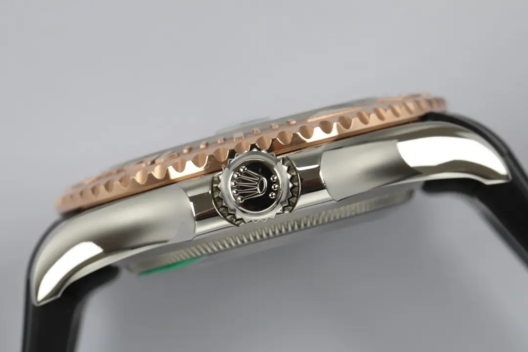 BestValue Rolex Yacht-Master 42 – Black Dial, Rose Gold Bezel, Oysterflex Strap 351