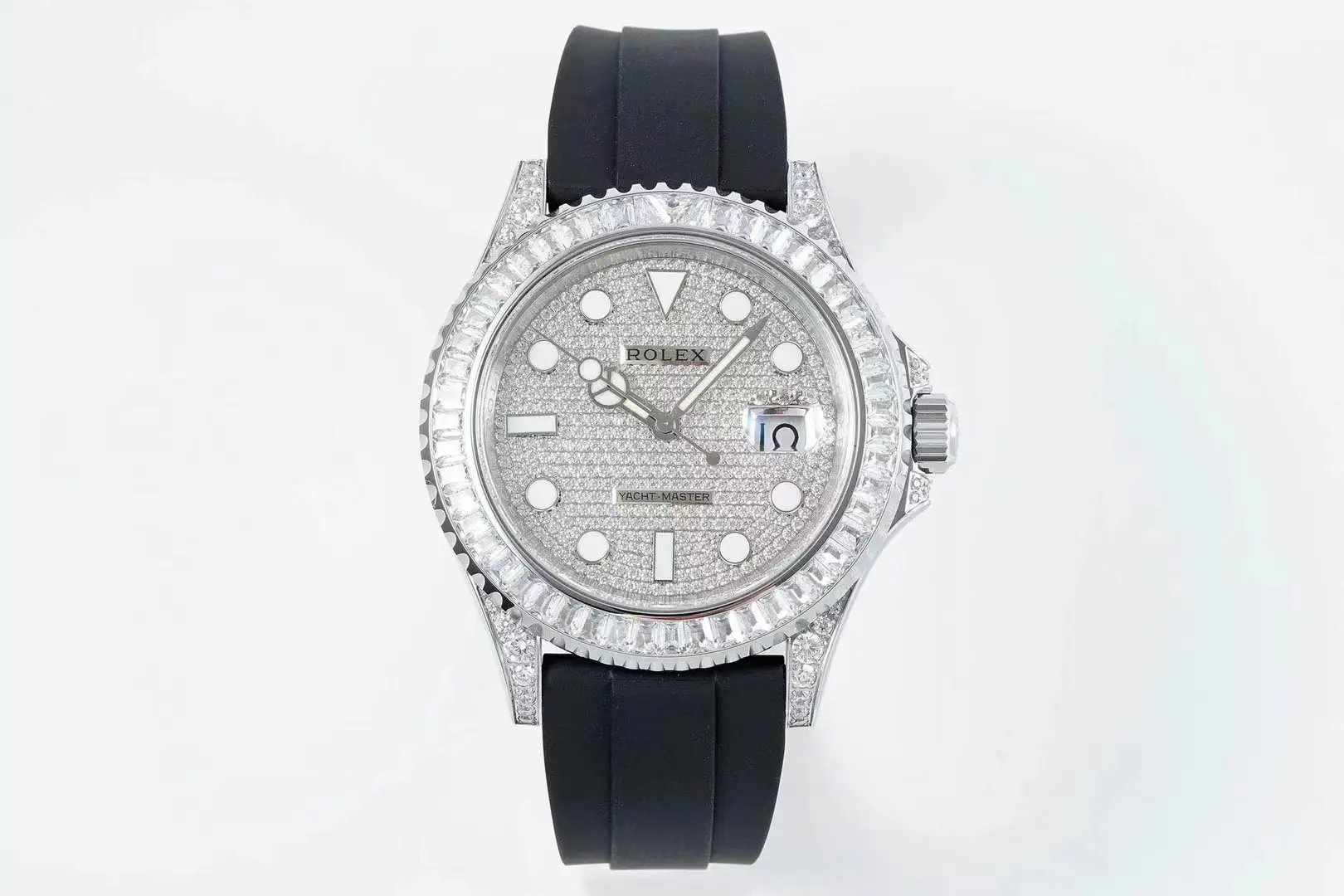 Rolex Yacht-Master 42mm Diamond Set Watch – Silver Dial with Black Rubber Strap Sustainable 349