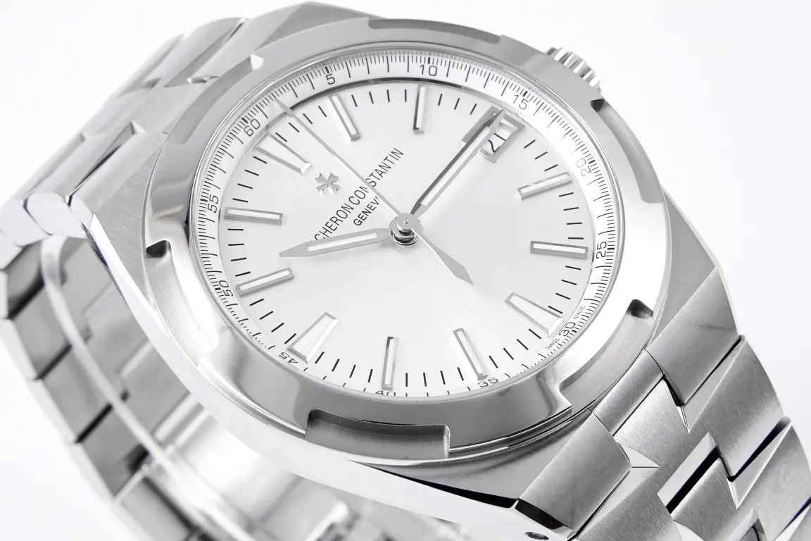 8F Factory Vacheron Constantin Overseas 4500V Series – Silver Stainless Steel Automatic Watch with Date Display – Best Super Clone Watch SoftTouch 5244