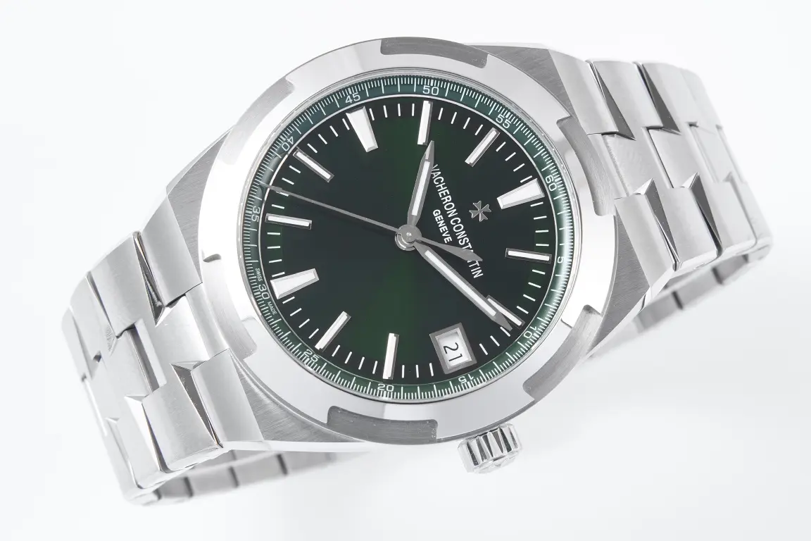Popular PPF Factory Vacheron Constantin Overseas 4500V Series – 41mm Stainless Steel Watch with Green Dial and Steel Bracelet – Best Super Clone Watch 7169