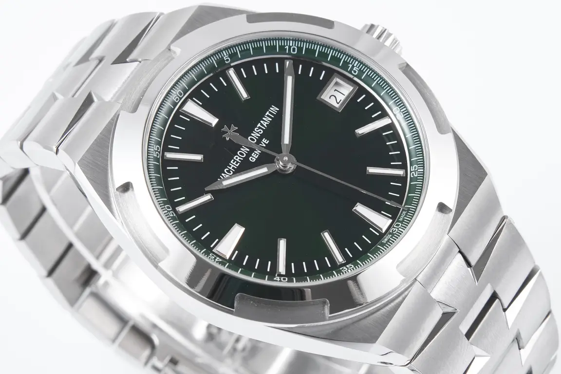 Popular PPF Factory Vacheron Constantin Overseas 4500V Series – 41mm Stainless Steel Watch with Green Dial and Steel Bracelet – Best Super Clone Watch 7169