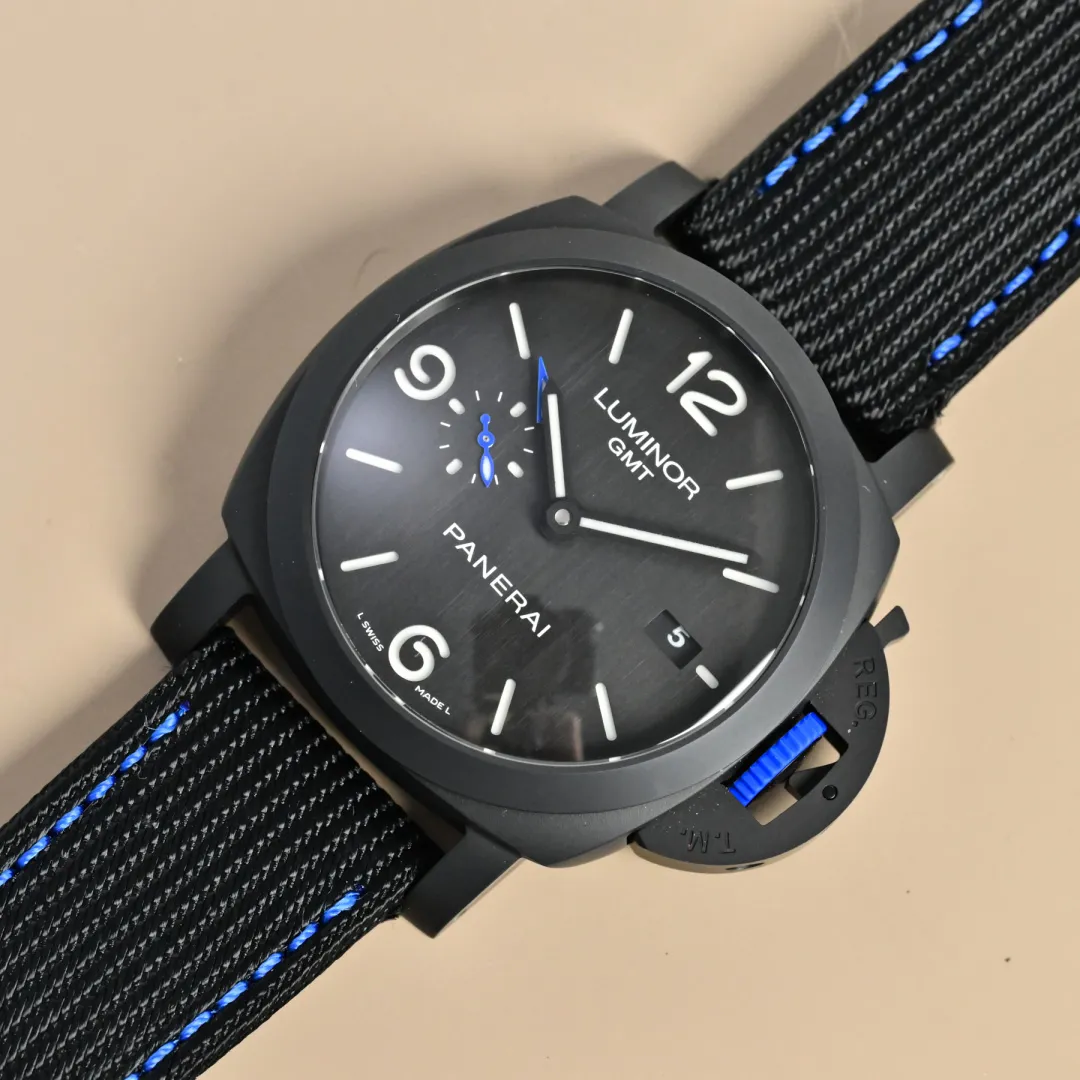 Panerai Luminor GMT Automatic Black Ceramic Dial Blue Accents Black Rubber Strap Men’s Luxury Watch TravelReady 809