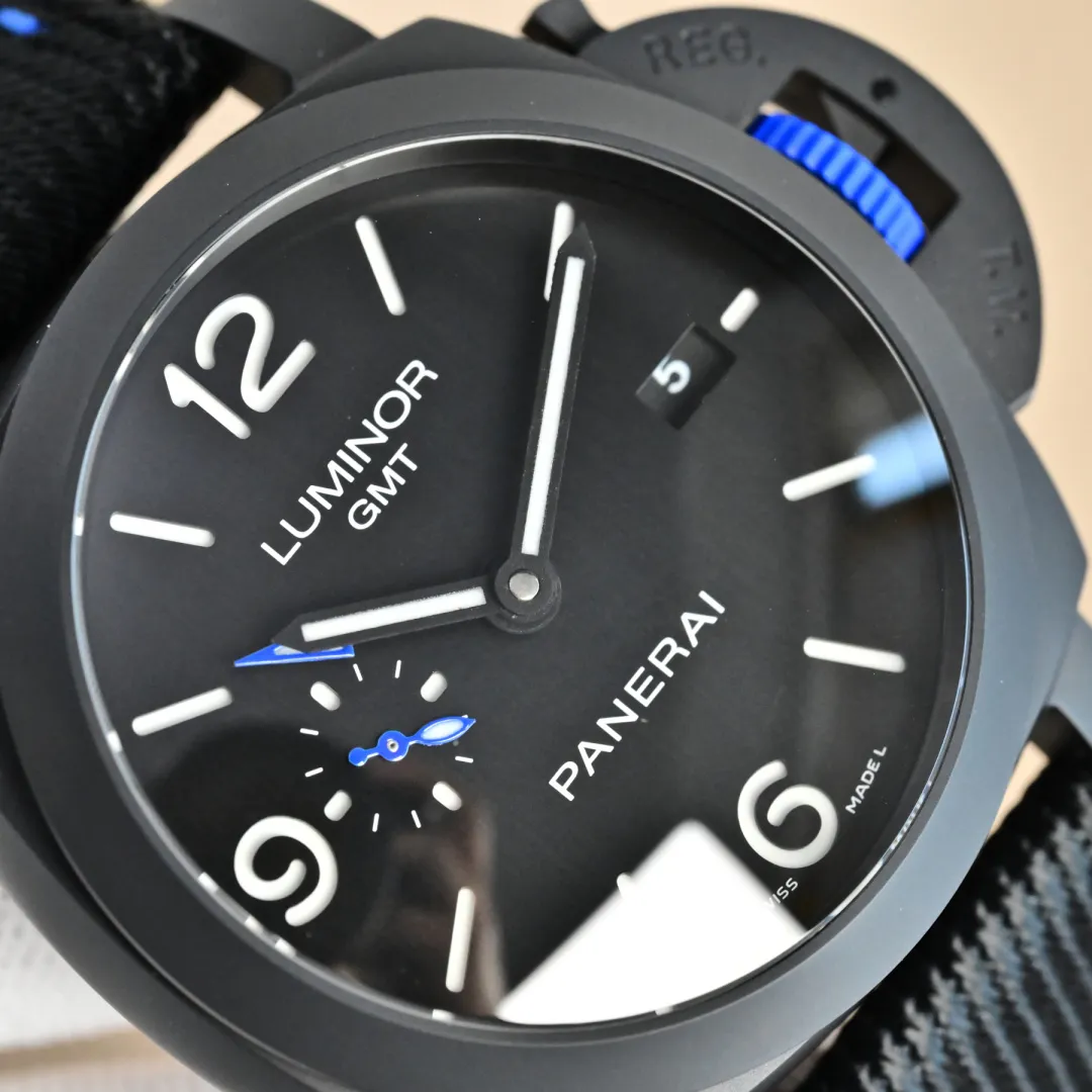 Panerai Luminor GMT Automatic Black Ceramic Dial Blue Accents Black Rubber Strap Men’s Luxury Watch TravelReady 809