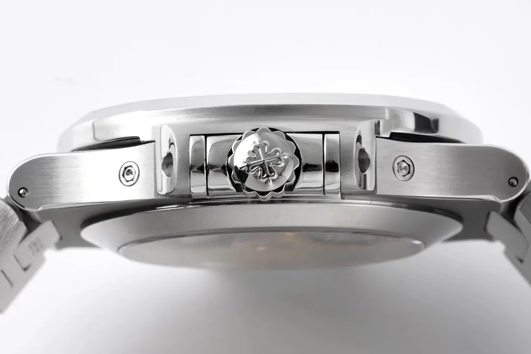 TW Factory Patek Philippe Nautilus 5726 1A Silver Super Clone Replica Watch Packable 3300