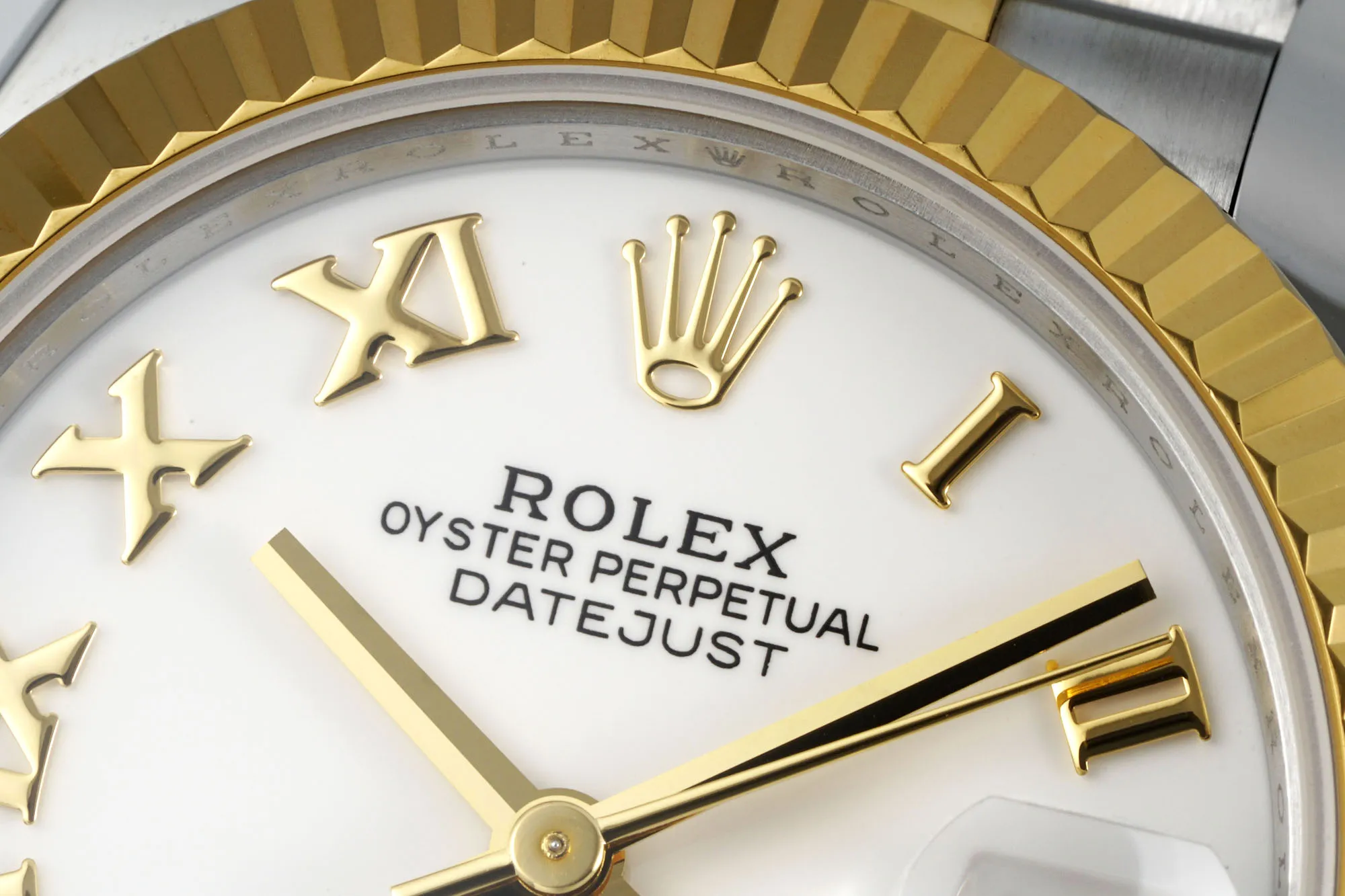 AR Factory Rolex Datejust 36mm Two-Tone Stainless Steel and Yellow Gold White Dial Roman Numerals Fluted Bezel Jubilee Bracelet Luxury Watch Comfortable 143