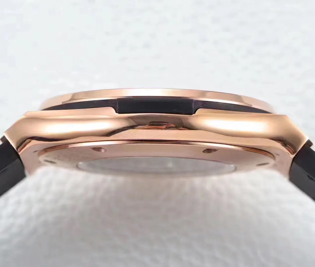 Snug ZF Factory Hublot  Fusion Super Clone Watch – Rose Gold with Black Dial 8460