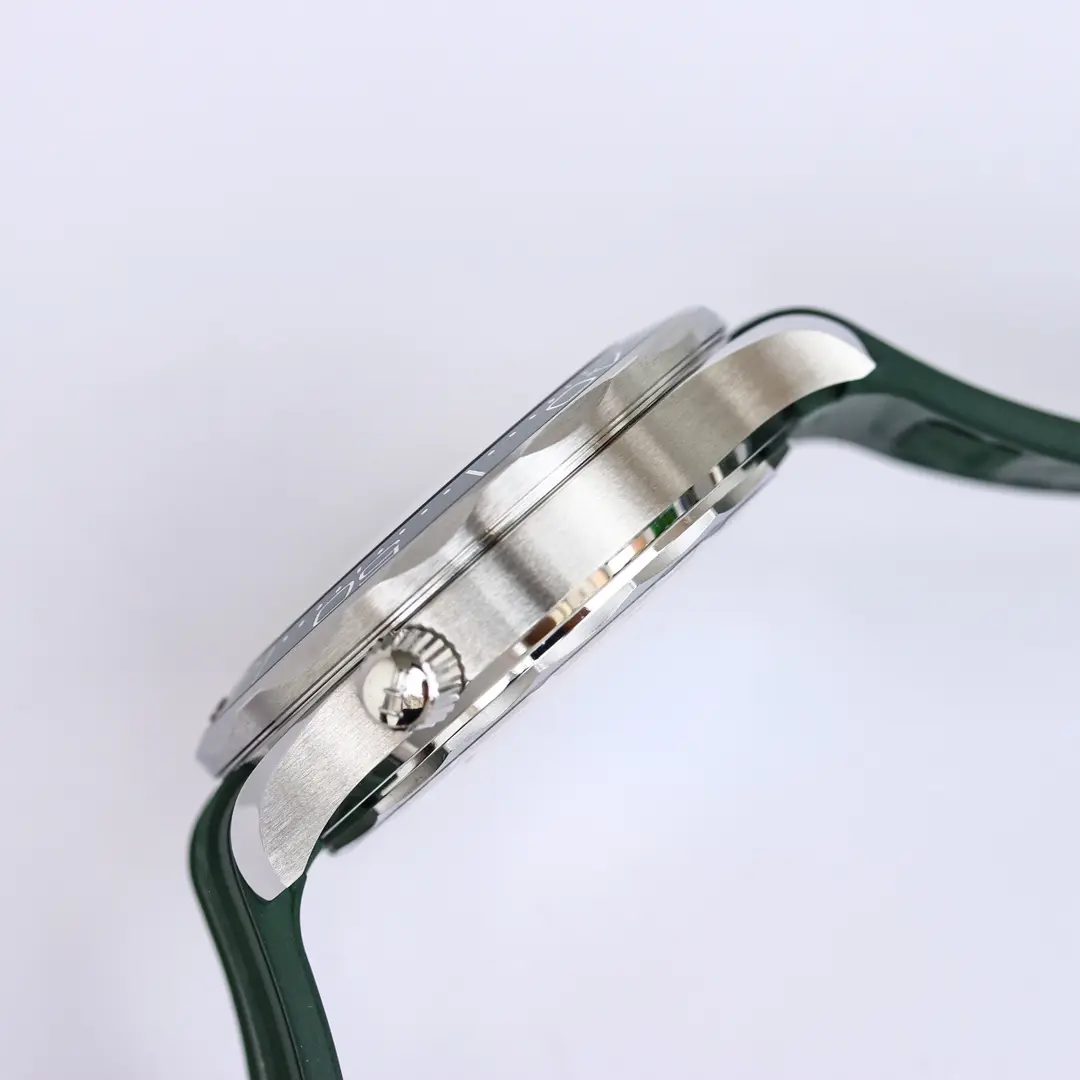 WrinkleFree ZF Factory Omega Seamaster Diver 42mm Green Rubber –  VSF Watches 525