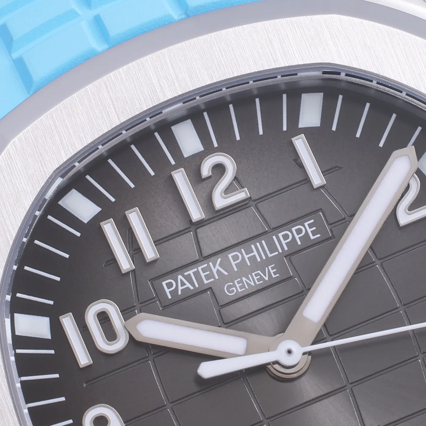 3K Factory Patek Philippe Aquanaut Grey Dial Blue Rubber Strap Stainless Steel Watch Durable 2860