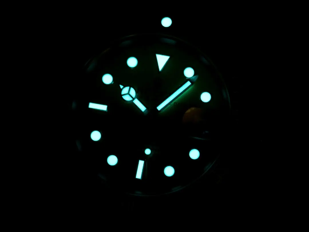 VS Factory Rolex Submariner PARAKEET – Custom Gradient Green Dial, Black Carbon Fiber Bezel, 904L Stainless Steel VSF Luxury Watch by VSF Watches UrbanChic 4458