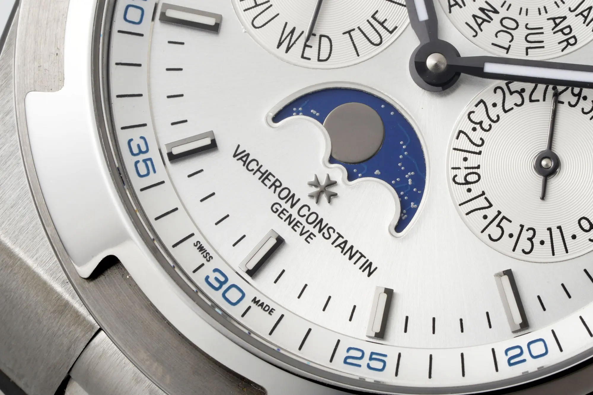 Versatile PPF Factory Vacheron Constantin Overseas 4300V Perpetual Calendar Watch – Silver Dial, Stainless Steel Bracelet, Best Super Clone Edition 7074