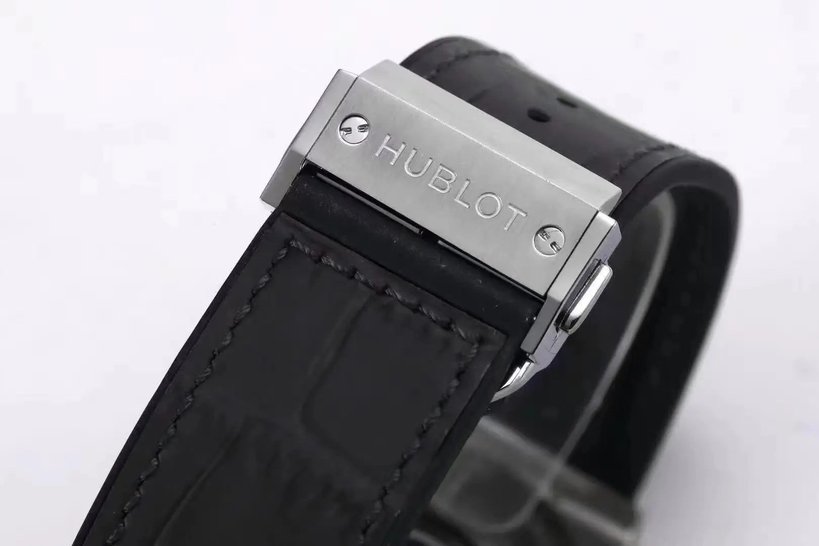 ZF Factory Hublot  Fusion Titanium Watch – Grey Dial, 45MM, Polished Brushed Case, Black Strap, Best Replica Watch Upgraded 1351